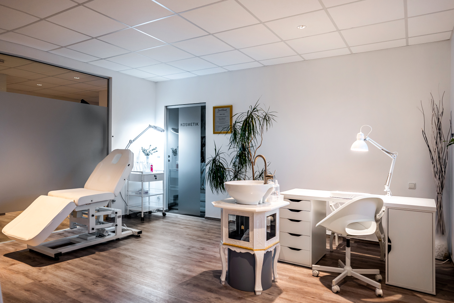 Waschtische im Friseursalon Haardesign